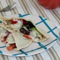 How To Make Chicken Gyros With Tzatziki Sauce In A Slow Cooker