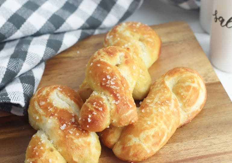 shape pretzels