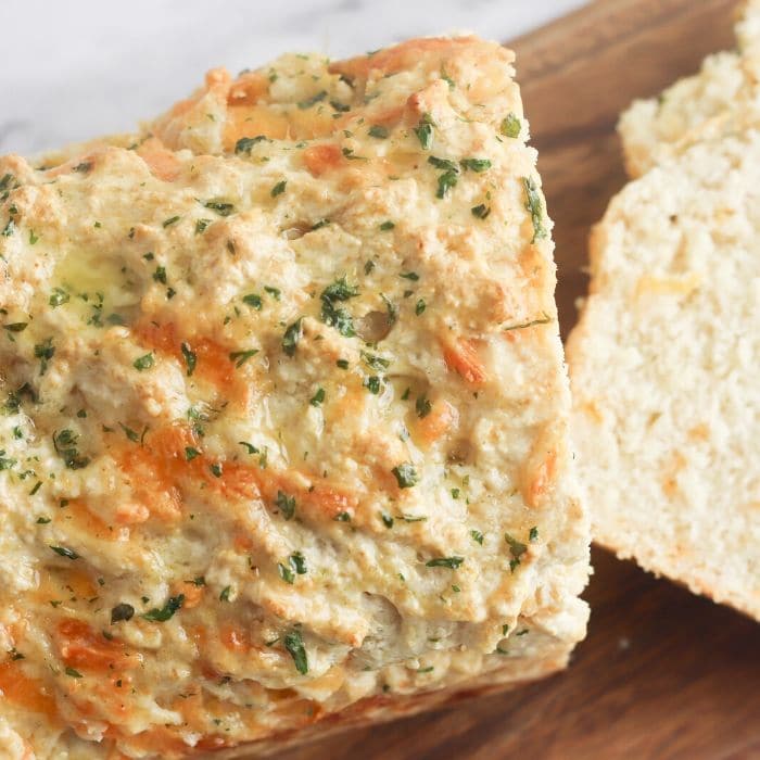 Easy Garlic Cheddar Beer Bread Recipe - Bake Me Some Sugar