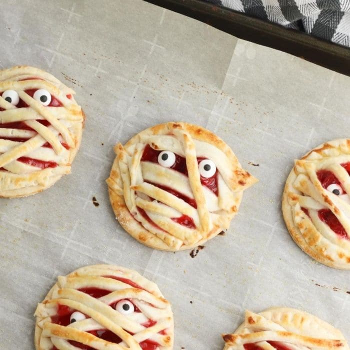 baked mummy Halloween hand pies 