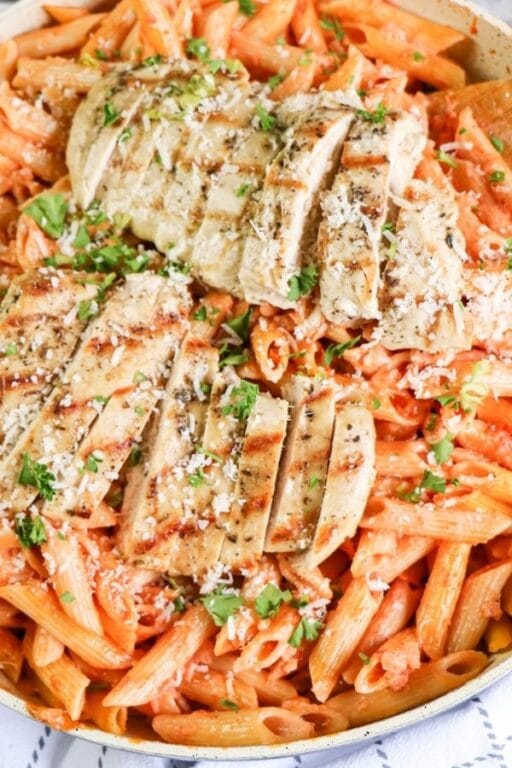 Penne Alla Vodka with Chicken Recipe - Bake Me Some Sugar