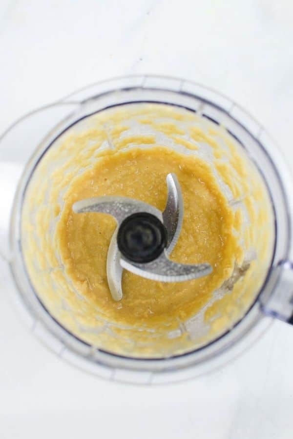 chickpeas in a blender 