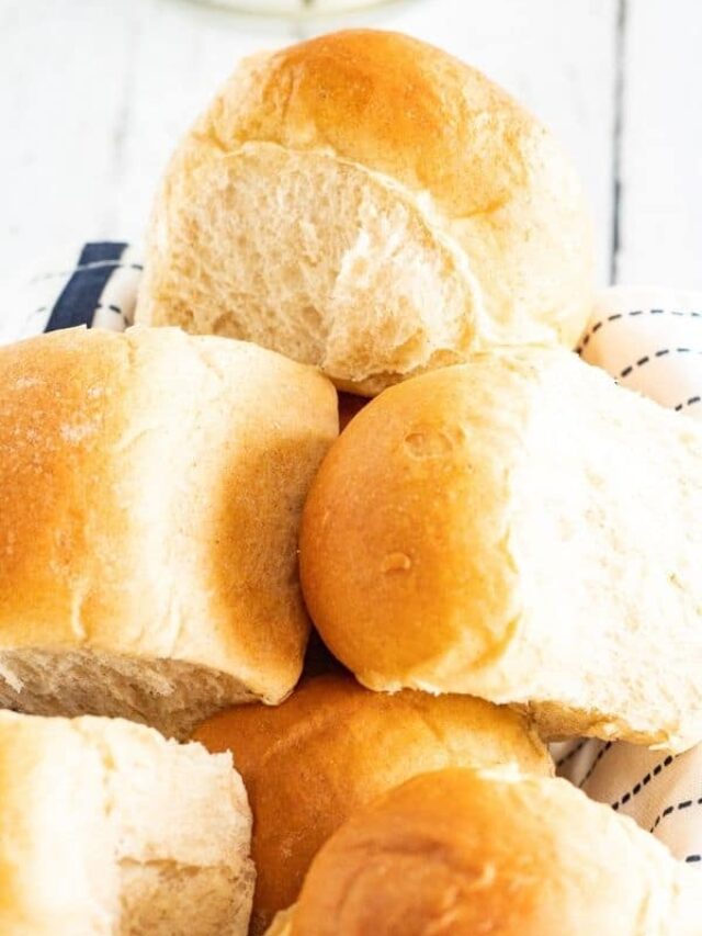Fluffy Dinner Rolls Recipe Story • Bake Me Some Sugar