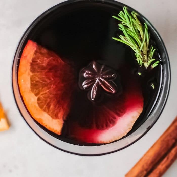 easy mulled wine closeup in a cup