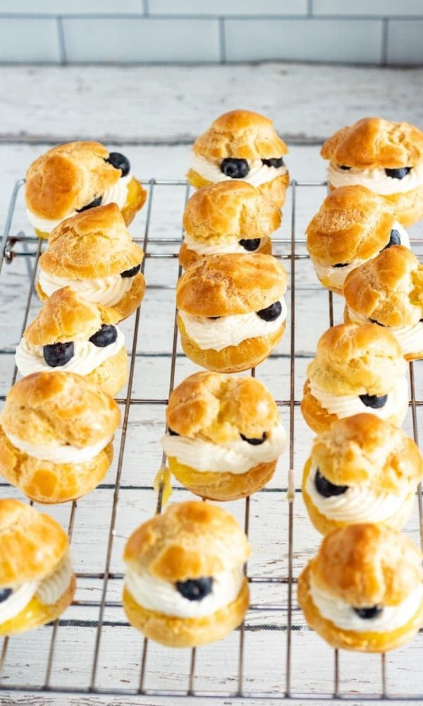 puff desserts on a baking tray