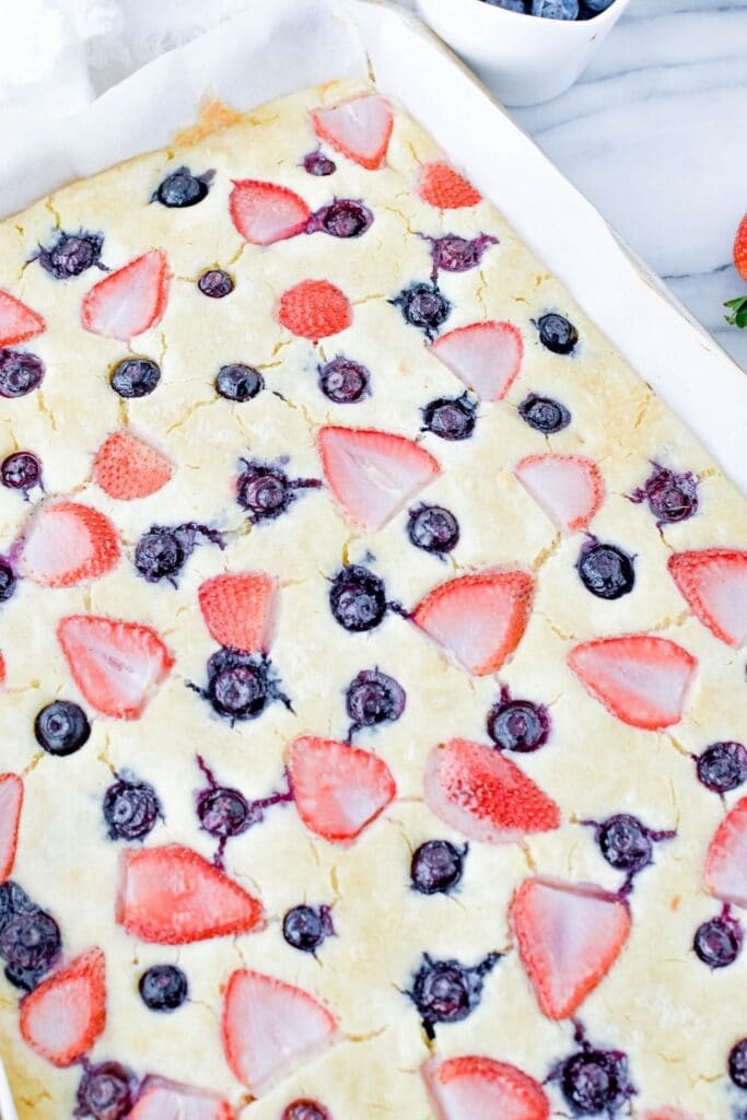 overhead picture of sheet pan pancakes 