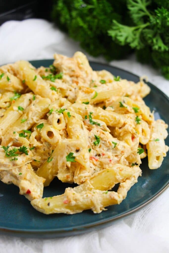 Slow Cooker Olive Garden Chicken Pasta Recipe - Bake Me Some Sugar