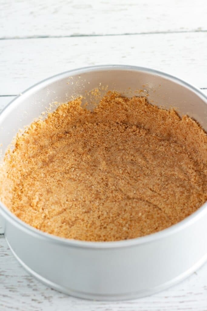 graham cracker crust in pan 