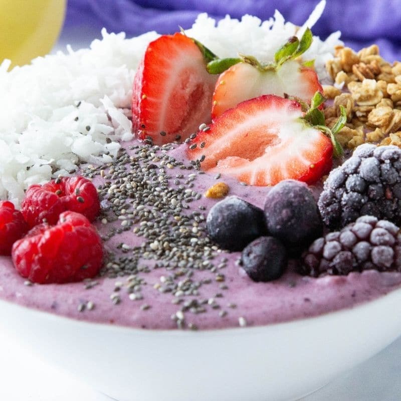 berry acai bowl 