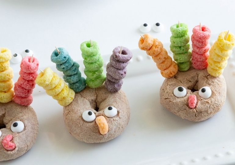 easy donut turkeys on tray