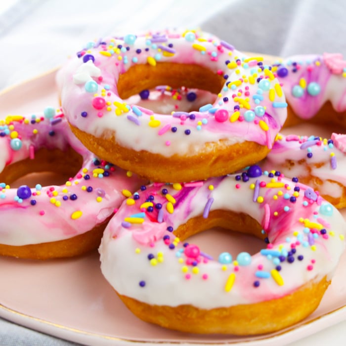 donuts on plate