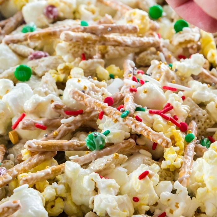 White Chocolate Popcorn {Packed with M&Ms}