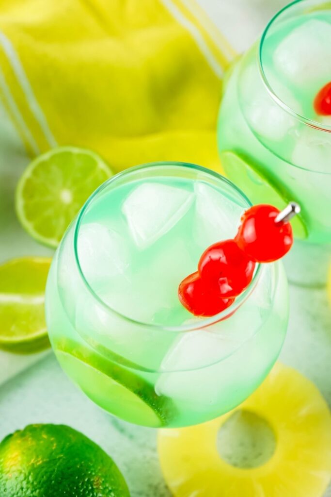 https://bakemesomesugar.com/wp-content/uploads/2022/03/rum-punch-683x1024.jpg