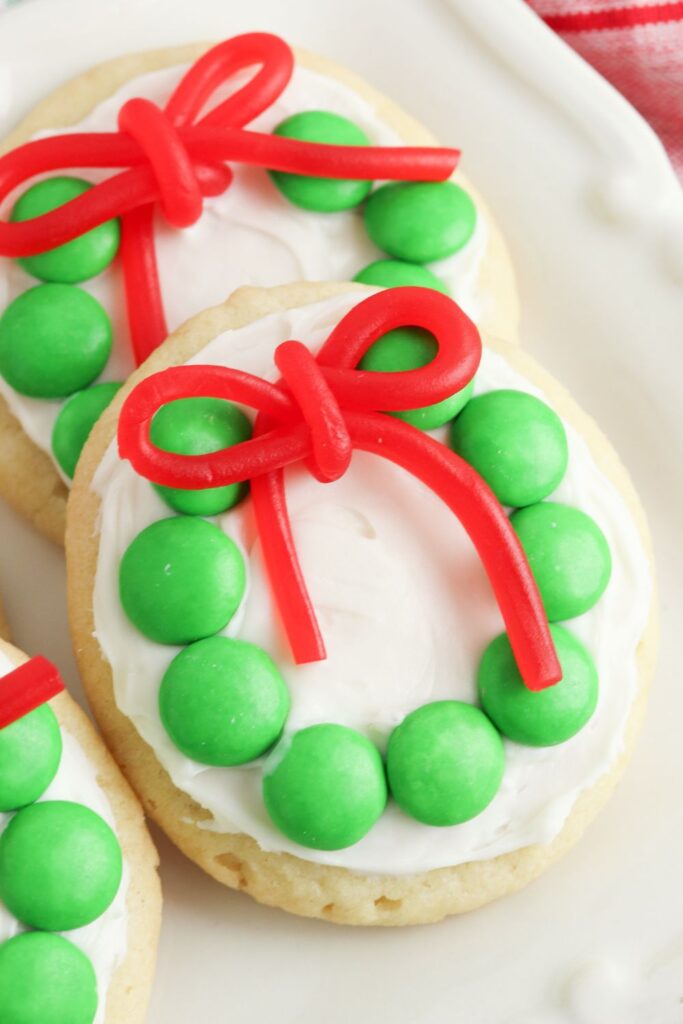 view of wreath cookie from the side 